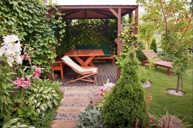 Jak stworzyć ładne i funkcjonalne miejsce wypoczynku w ogrodzie