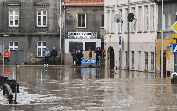 ZUS pomoże poszkodowanym przedsiębiorcom. Oto ulgi dla firm