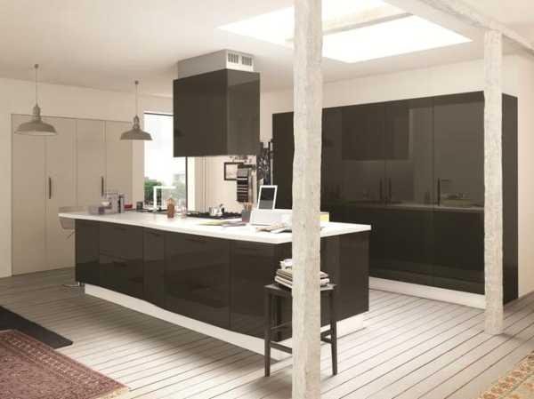 Urządzanie kuchni. Jak dobrać i podłączyć okap?