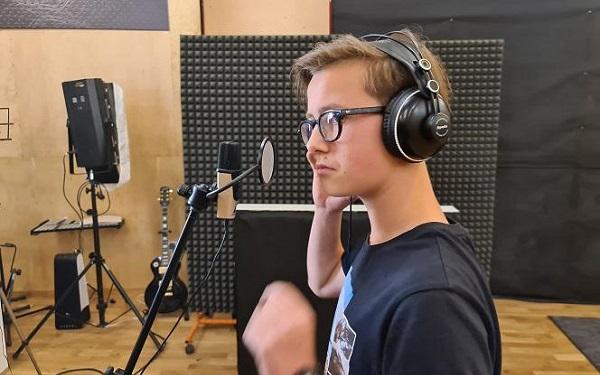 Antek Szydłowski - znacie go z The Voice Kids, teraz podbija Talentobranie 2020!
