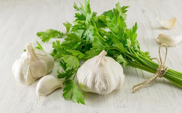 Naturalne antybiotyki, które możesz stosować w ciąży