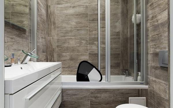 Mała łazienka: Jak ją urządzić? Projekty i porady architekta