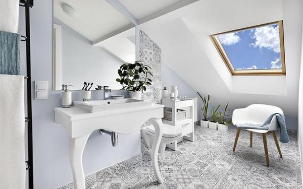 Łazienka na poddaszu piękna i funkcjonalna. Praktyczne porady