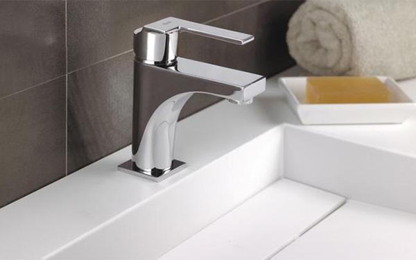 Jak dobrać baterie łazienkowe i umywalki: wyposażenie łazienki bez tajemnic