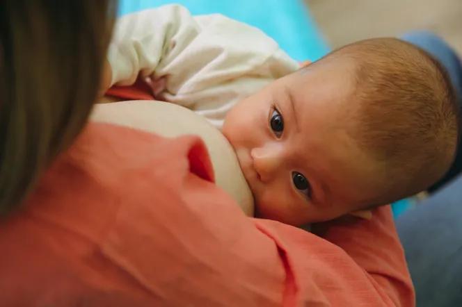 15 faktów o mleku kobiecym, najzdrowszym pokarmie dla niemowlaka