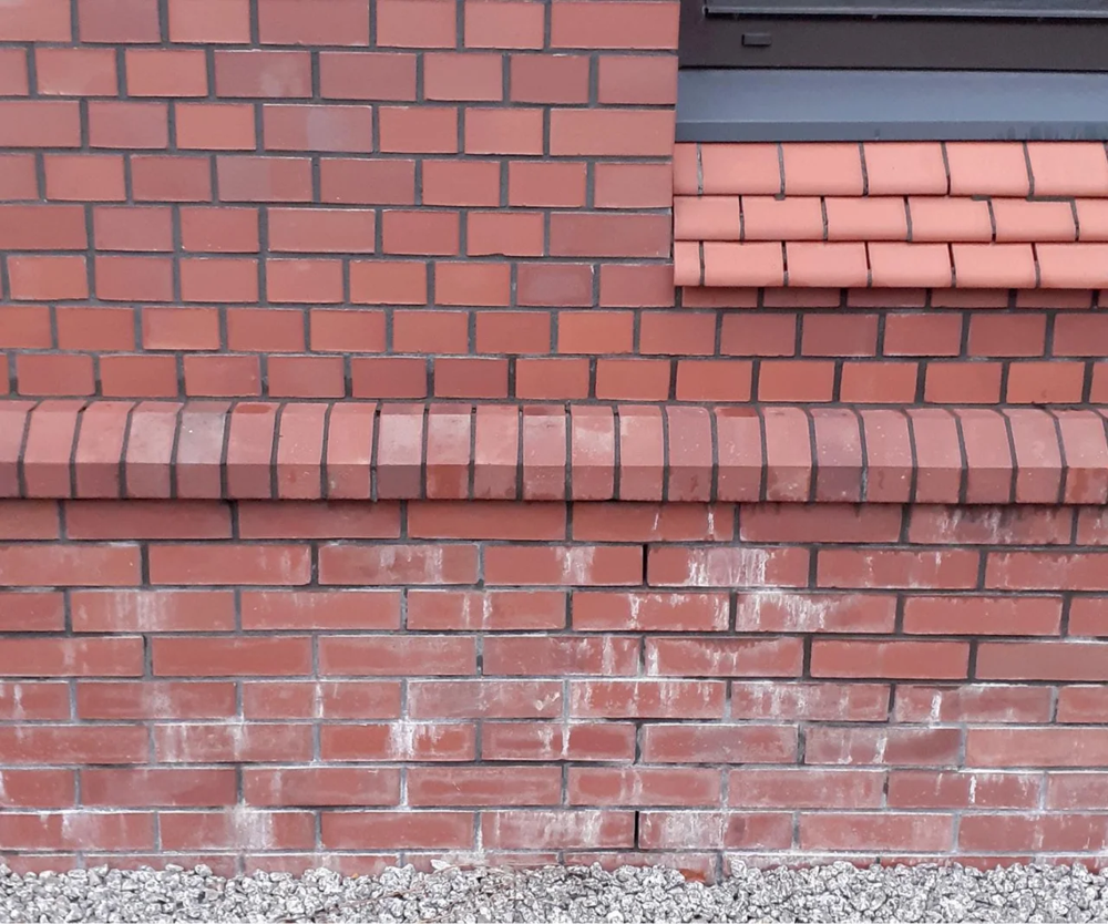 Murowanie z cegły klinkierowej. Jak uniknąć błędów?