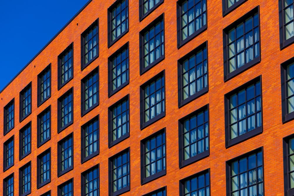 Elewacje ceramiczne. Najpopularniejsze materiały i technologie