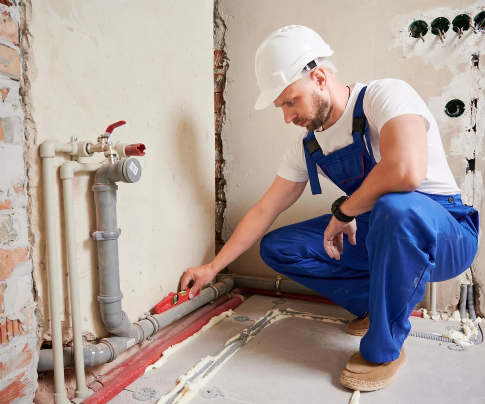 Jak zaplanować instalację wodną w domu? Rury, rozdzielacze i zawory