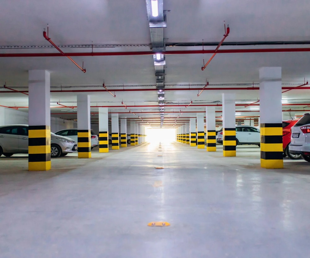 Detekcja gazów w garażach podziemnych – jakie systemy stosować?